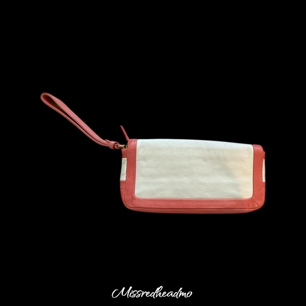 Vintage Coach Wristlet - Picture 2 of 6